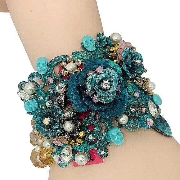 Betsey Johnson Blue Crystal Skull Statement Bracelet 7"  Flower TEAL PATINA - Picture 14 of 14